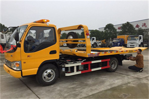 盐亭哪里有拖车服务